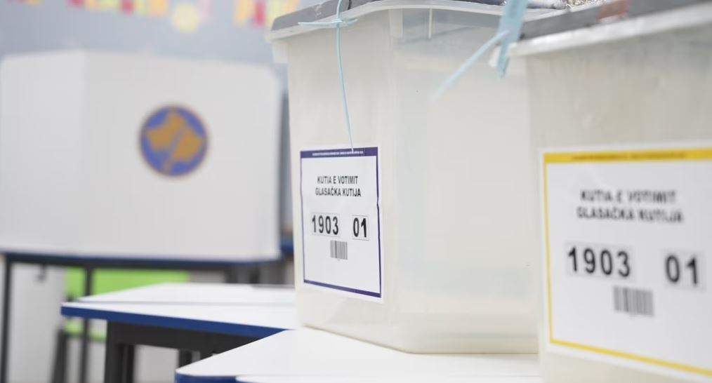 Zgjedhjet në Kosovë, ja sa është pjesëmarrja deri në orën 15:00