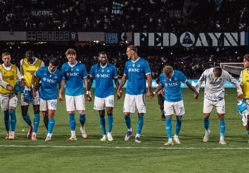 Napoli mendon për janarin, mesfushori i Junajtid mbetet objektiv në merkato