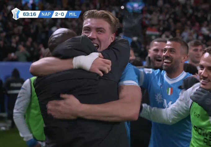 VIDEO/ Napoli i jep “leksion” Milanit, skuadra e Kontes “fluturon” në finalen e Superkupës së Italisë