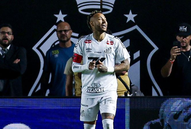 VIDEO/ Nejmar shënon tripletë, braziliani shmang rënien direkte të Santosit nga kategoria