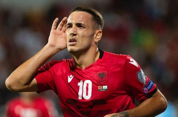 Rikthim i bujshëm nga Rei Manaj? Sulmuesi dhe drejtuesit thonë fjalën e fundit