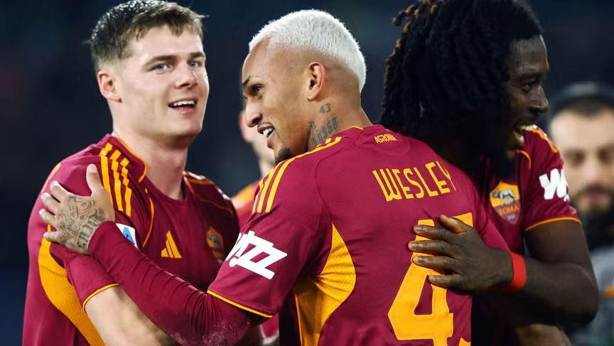 VIDEO/ Një gol i mjafton Romës për t’u kthyer në shina, mund Komon e Fabregas dhe rishfaqet në garën për kreun