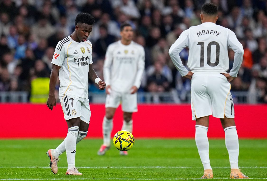 VIDEO/ Prapaskenat e luftës brenda Realit, gazetari i njohur zbulon detajet: Lojtarët thanë që është justifikim m***, Çabi Alonso nuk takoi asnjë