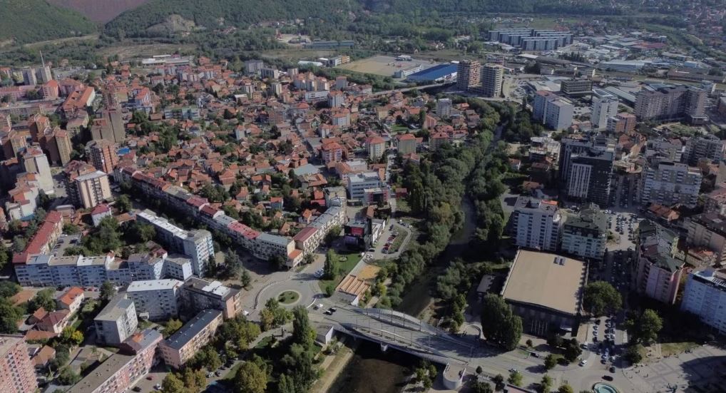 Hapet ura e re për këmbësorë mbi lumin Ibër, Kurti: Nuk është kundër askujt, por për të gjithë! Jemi për bashkim dhe bashkëpunim