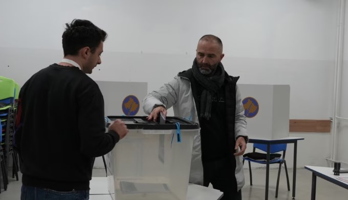 Pjesëmarrja në zgjedhjet në Kosovë, KQZ: Deri në orën 13:00 kanë votuar 17.84 %, ja komuna me numrin më të lartë!