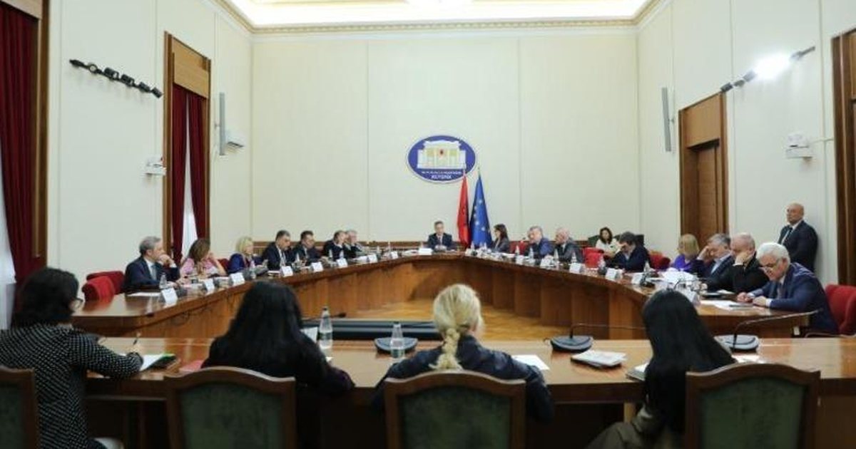 “Balluku” shkakton tensione në Konferencën e Kryetarëve/ Bardhi: Po mbroni të korruptuarit! Peleshi: Shtyrjen e Këshillit e kërkoi…