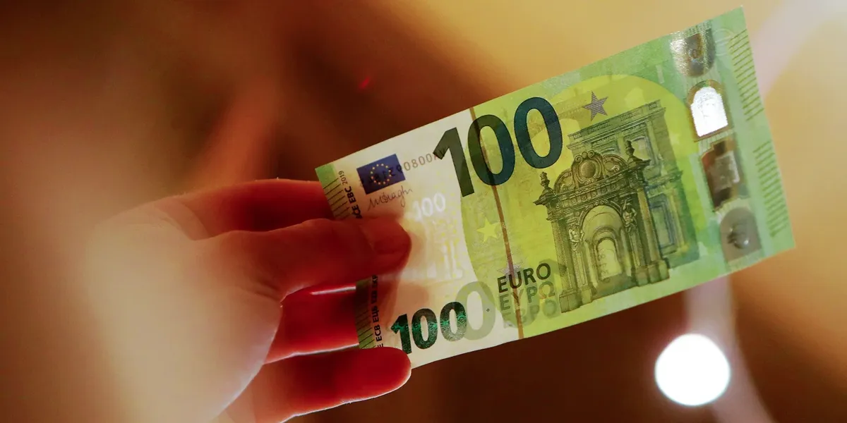 Ekzekutohet pagesa prej 100 eurosh për studentët