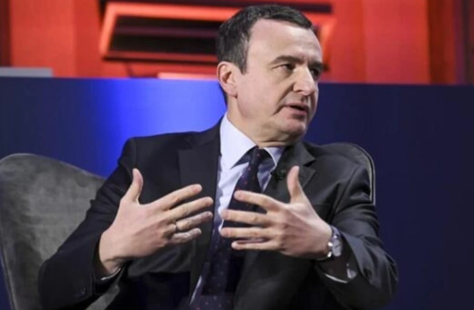 Albin Kurti në Davos: Kosova dhe Shqipëria dy shtete, por janë një komb