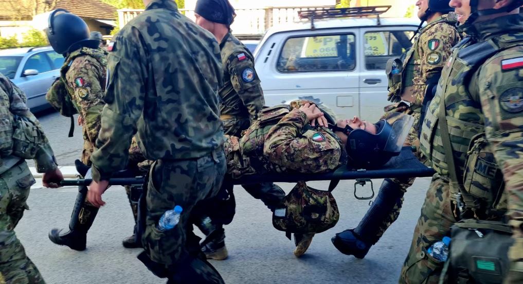 Sulmi ndaj ushtarëve të KFOR-it dhe të Policisë së Kosovës më 2023, arrestohet një person i dyshuar!