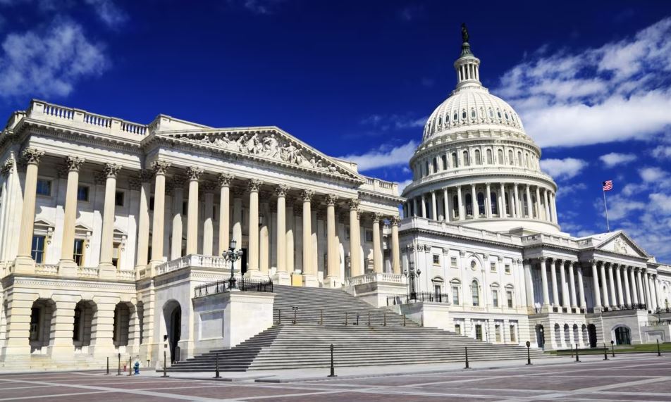 Ligjvënësit amerikanë kërkesë DASH-it: Shqyrtoni pretendimet për diskriminim ndaj shqiptarëve në Serbi!