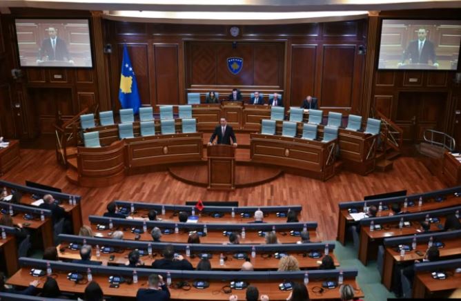 Analiza e REL: Bllokada e Kuvendit të Kosovës mund të kthehet sërish!