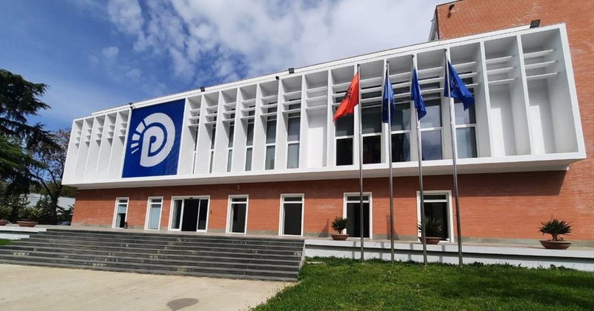 Bojkoti i Komisioneve “përçan” grupin e  PD-së? Berisha: Kryesia do vendosë! Deputetët që dolën kundër “urdhrit” (EMRAT)