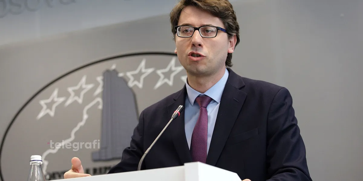 Paga e 13-të për sektorin publik, Murati sqaron se kush e përfiton dhe kur do të ekzekutohet