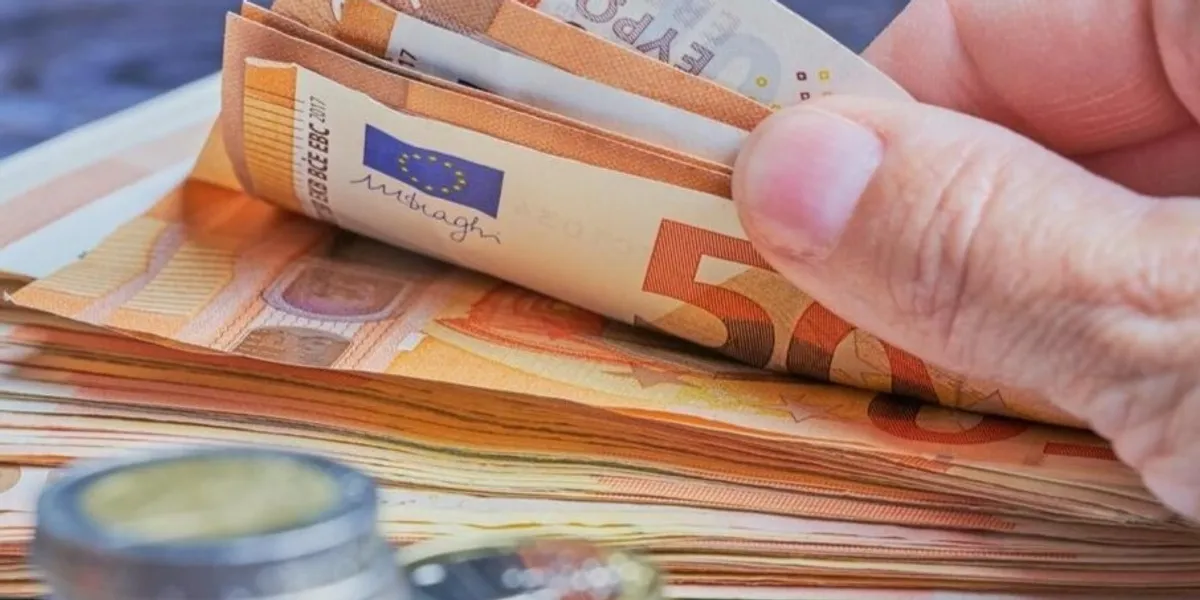 Deputeti i LVV-së: Paga e 13 pritet të dalë në fund të marsit