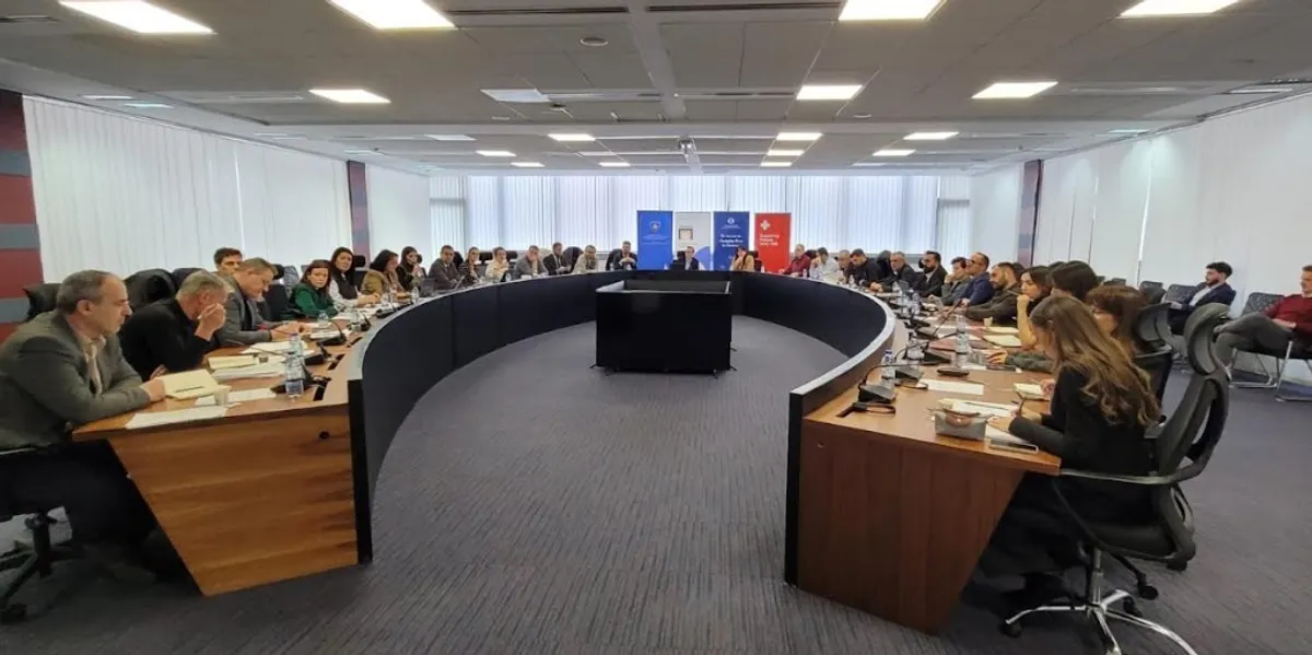 DHTIK: Bllokada po rrezikon bizneset dhe vendet e punës, derisa po i rrit ndjeshëm importet dhe çmimet