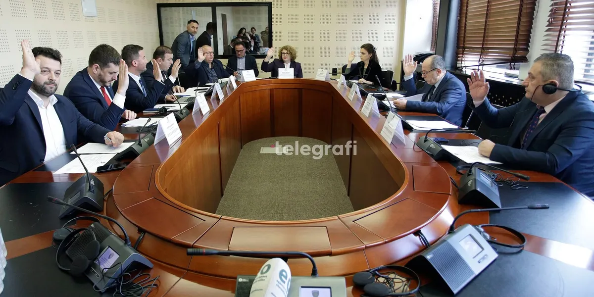 Debat në Komision, kërkohet publikimi i kontratave për shitjen dhe blerjen e energjisë elektrike