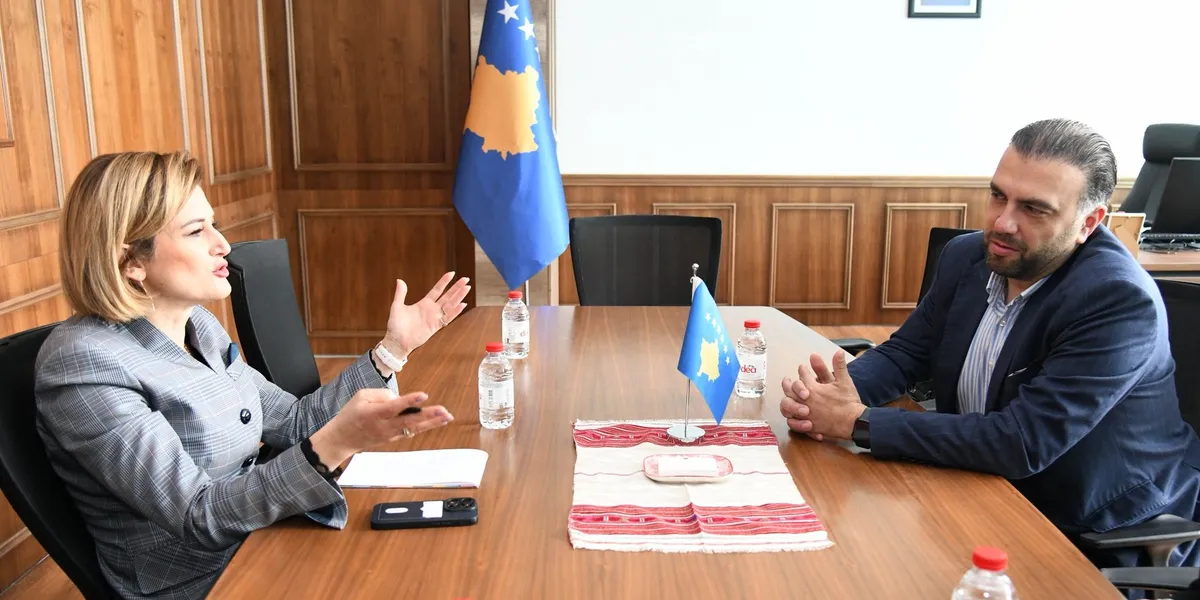 Kusari – Panxha diskutojnë zhvillimin e ndërmarrësisë dhe mundësitë investive në vend