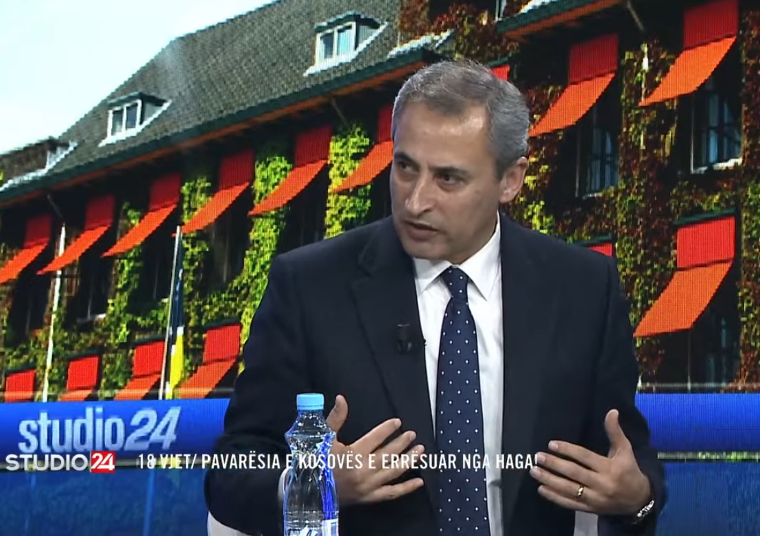 Gjyqi në Hagë, Ish-ambasadori Çejku: Aktakuza ndaj 4 liderëve, godet ndërhyrjen amerikane në Kosovë! Vunë në lojë reputacionin e SHBA