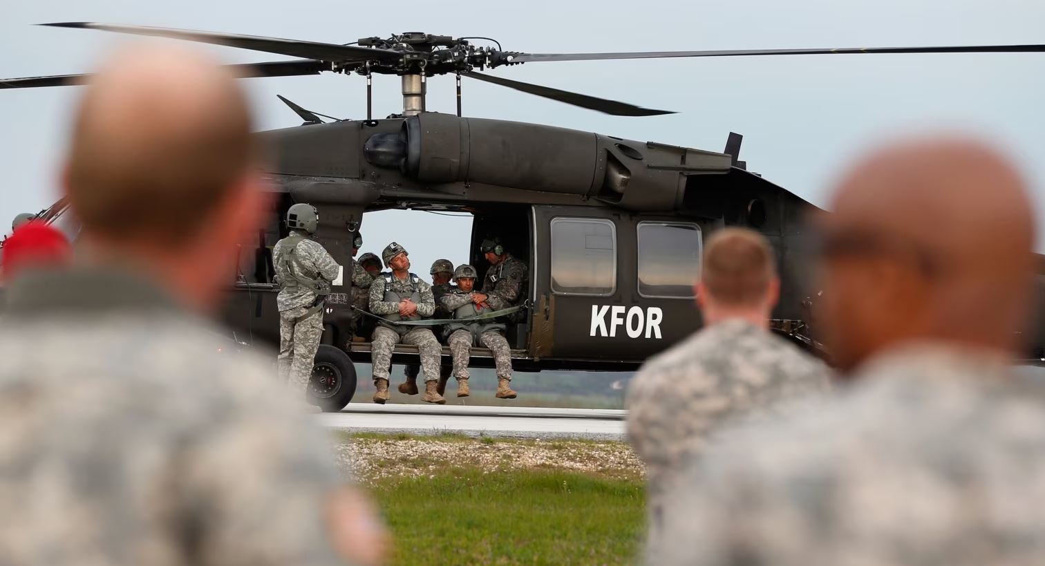 “I hap rrugë ndikimit të Kinës dhe Rusisë në rajon!”- Koloneli Wojcik: Tërheqja e papritur e trupave amerikane do të shkaktonte pasiguri në Kosovë