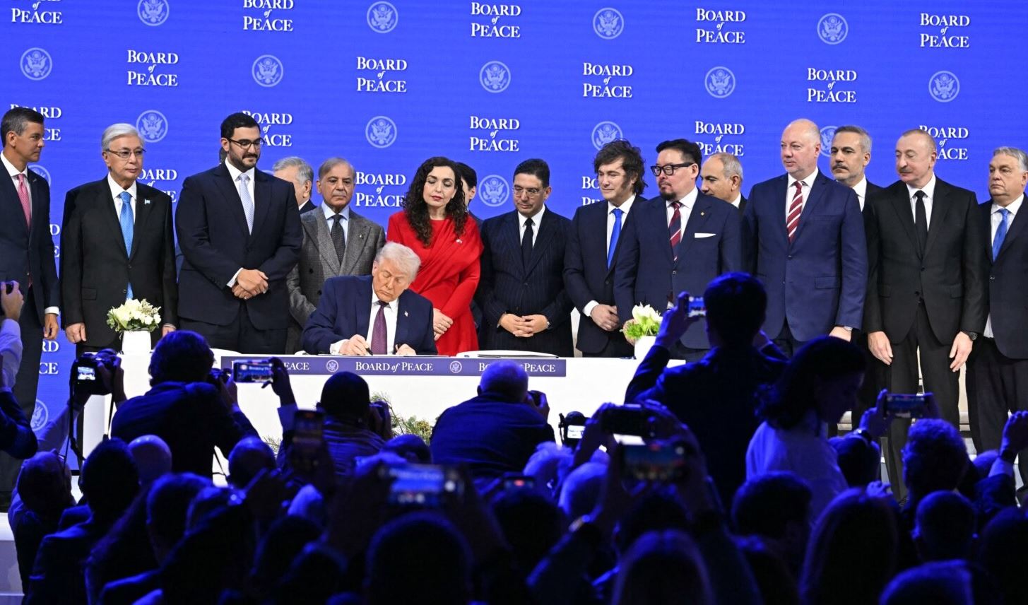 Presidentja Vjosa Osmani merr pjesë në themelimin zyrtar të Bordit të Paqes në Uashington