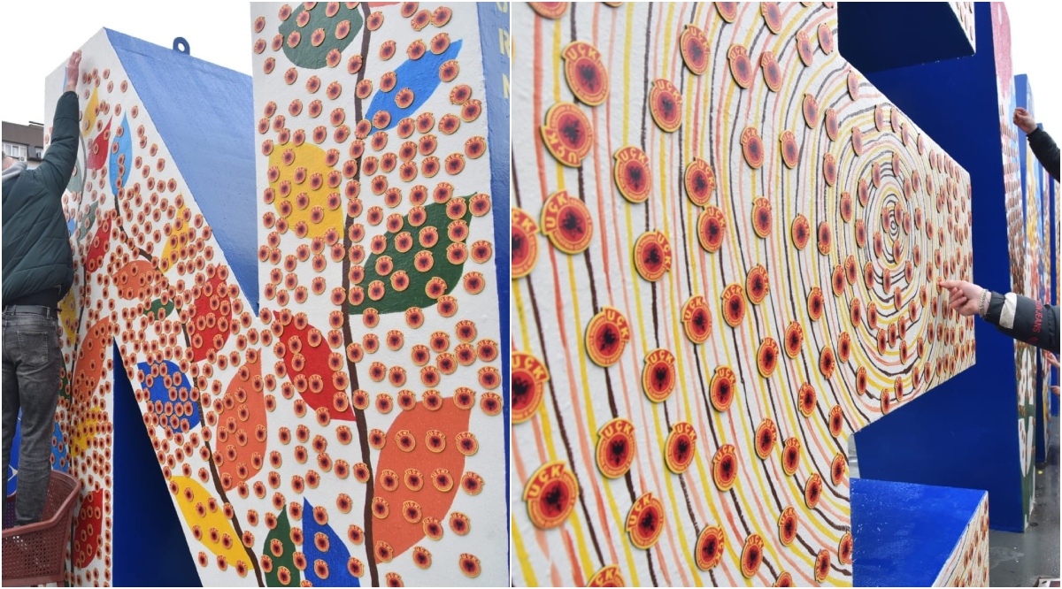 FOTO/ “Liria ka Emër!”- Mesazh i ri kundër Gjykatës Speciale, 5000 emblema të UÇK-së vendosen  në monumentin ‘NEWBORN’ në Ditën e Pavarësisë