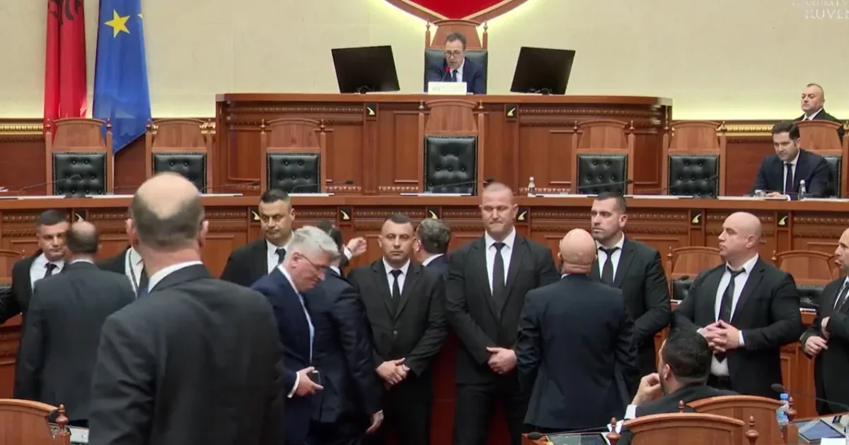 “Për ty Albana kam numrin 0900″/ Plas keq mes Ballës dhe opozitës, Bardhi: Je mësu me ato kur*at…