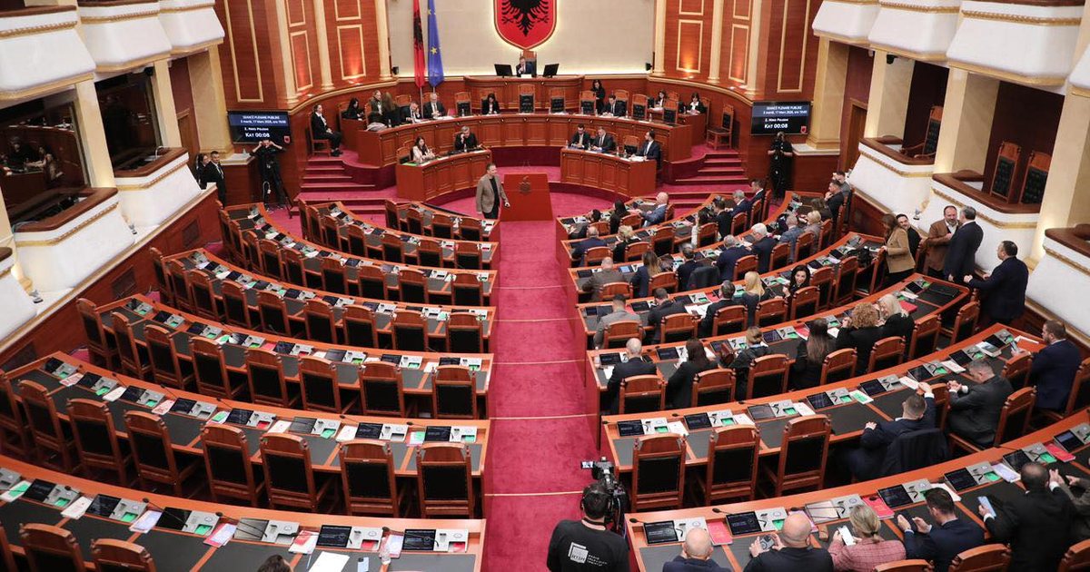 Sot Kuvendi! Deputetët diskutojnë për çështje të ngritura nga qytetarët, PD interpelancë me ministrin e Brendshëm