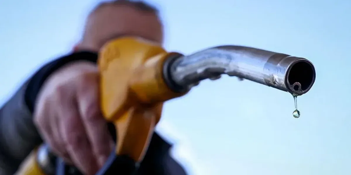 Çmimet e naftës bien pasi Trump paralajmëron Iranin për Ngushticën e Hormuzit