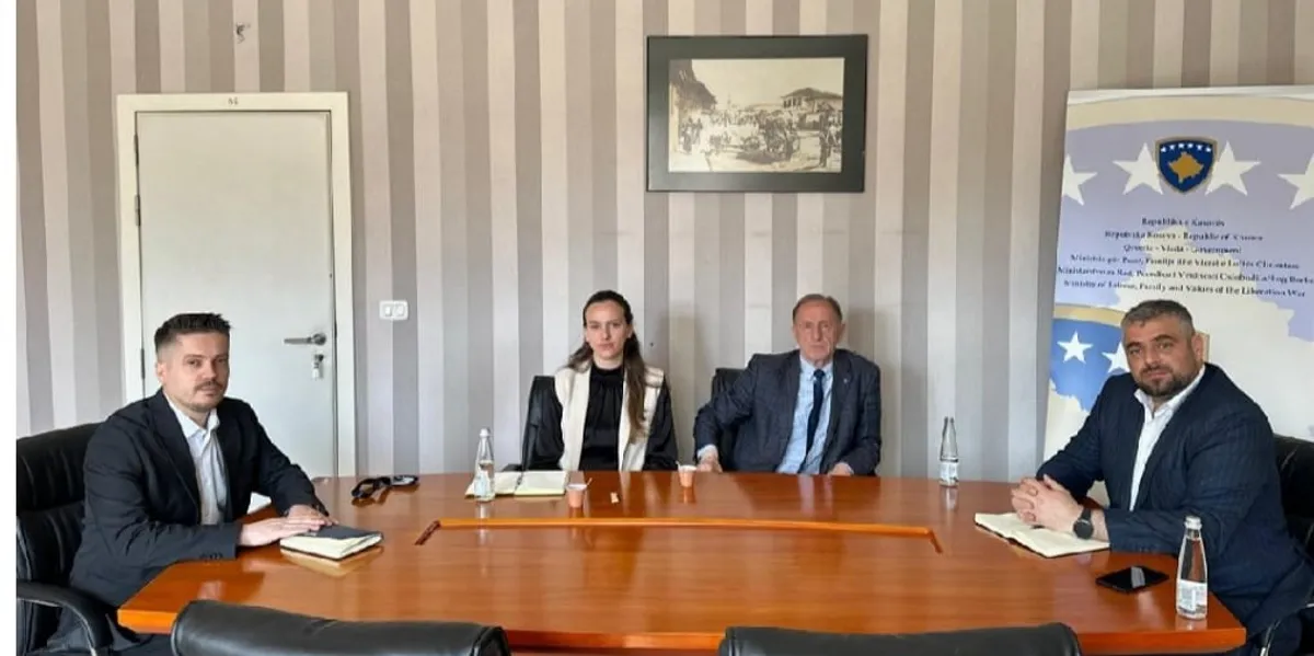 Takim mbi pagën minimale, Hoti premton mbështetje për punëtorët privatë dhe sindikatat