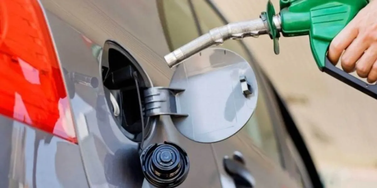 A duhet të ulet TVSH-ja për naftën, çfarë thonë njohësit e ekonomisë?