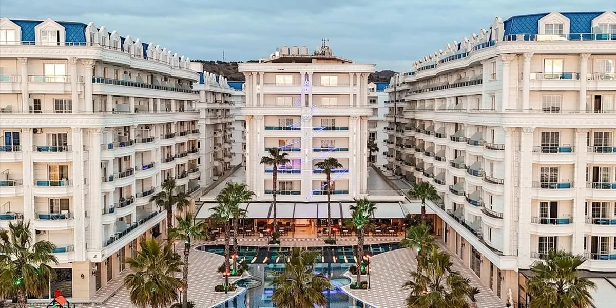 Ofertat e Marsit në Grand Blue Fafa