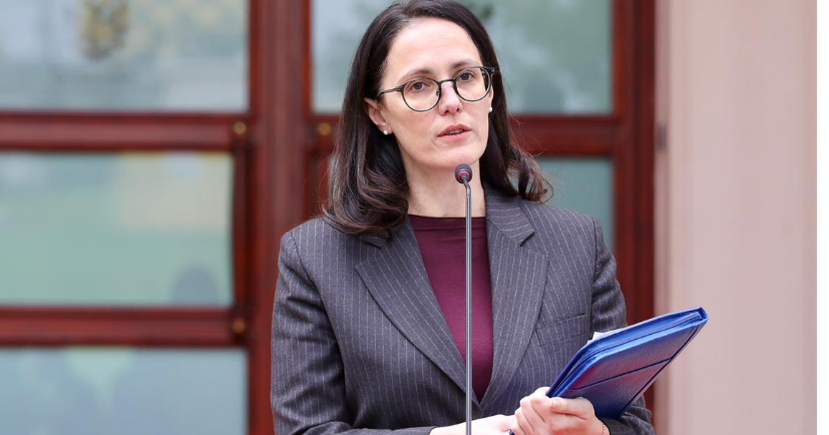 “Administrata pa letra”, Ibrahimaj: Firmat online, s’ka më dokumente shkresore