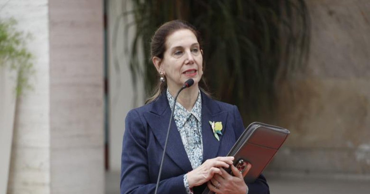 Këshilli i Ministrave merr vendimin, Kumbaro: Tekste shkollore falas dhe për nxënësit e klasave 4 dhe 5!