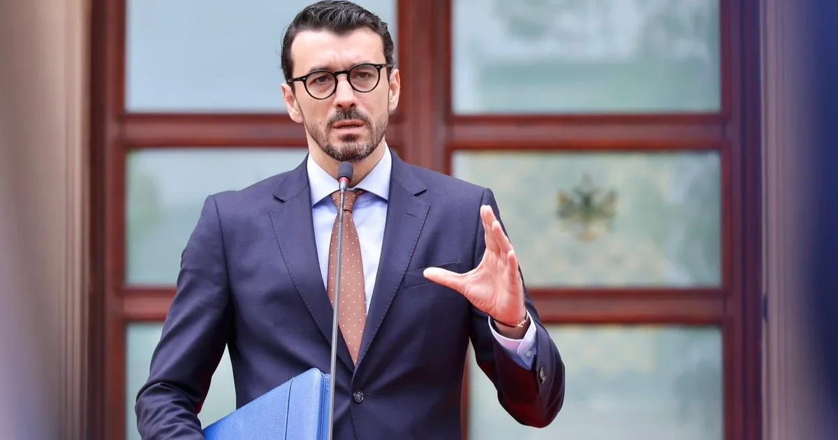 “Po diskutojmë me Shoqatat e Transportit për çmimin e biletave”, Karakaçi: Së shpejti nënstacioni energjitik në Tiranë