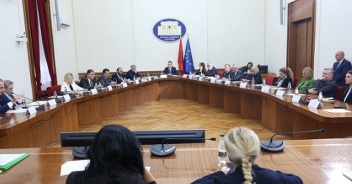 Konferenca e Kryetarëve- PS ‘i mbyll derën’ PD: S’ka komision për rrugët dhe AKSHI-n! (DEBATET)