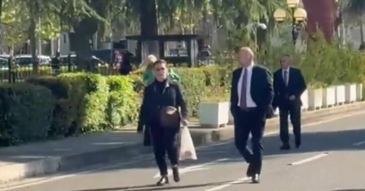 “Lëre…muhabeti leshi”/ Sot interpelanca me ministrin e Bujqësisë, Braçe shkon në Kuvend me qese me domate (VIDEO)