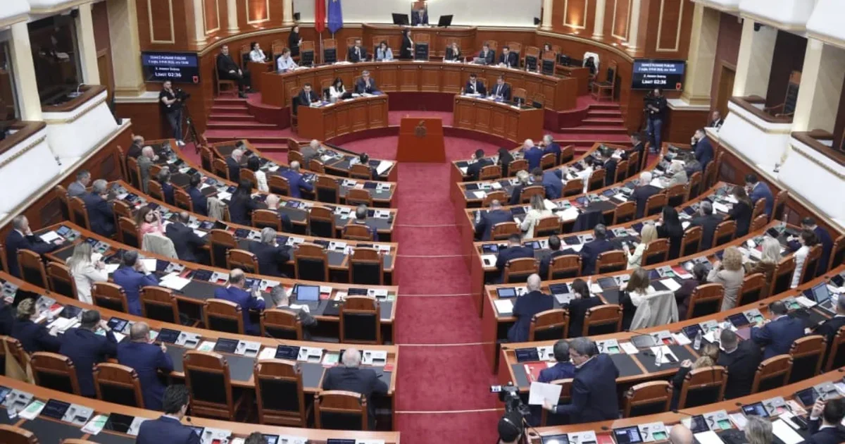 Mazhoranca rrëzon pr/ligjit e PD për naftën, “shpërthen” Bardhi e Bozdo: Na trajtoni me urrejtje…Se vini ujin në zjarr