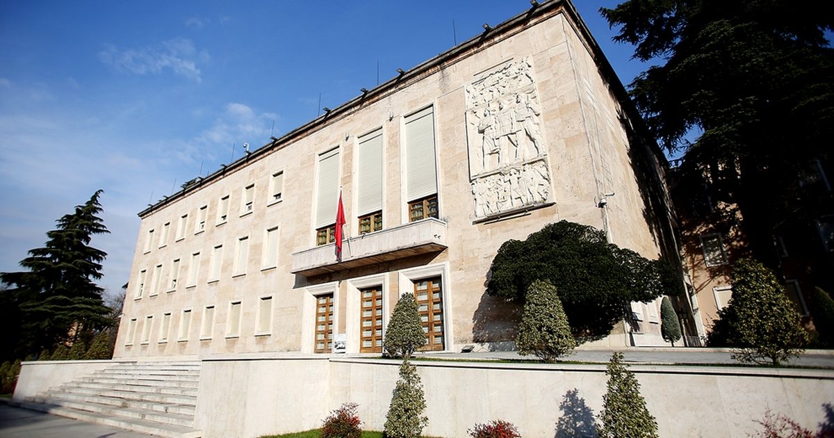 VENDIMET e qeverisë: Rregulla të reja për lojërat e fatit… zgjatet afati i qëndrimit të ukrainasve