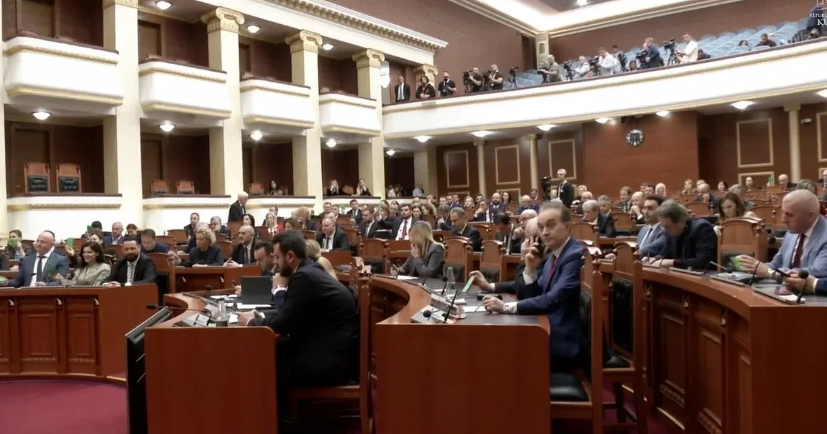 Projektligji për Gardën e Republikës! Balliu: Kostum që po i përgatitet një njeriu. Balla: Shpifje e ulët