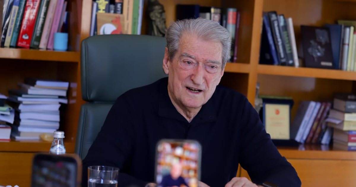 Berisha ‘i shtrin dorën’ partive të tjera opozitare: Është koha të jemi së bashku