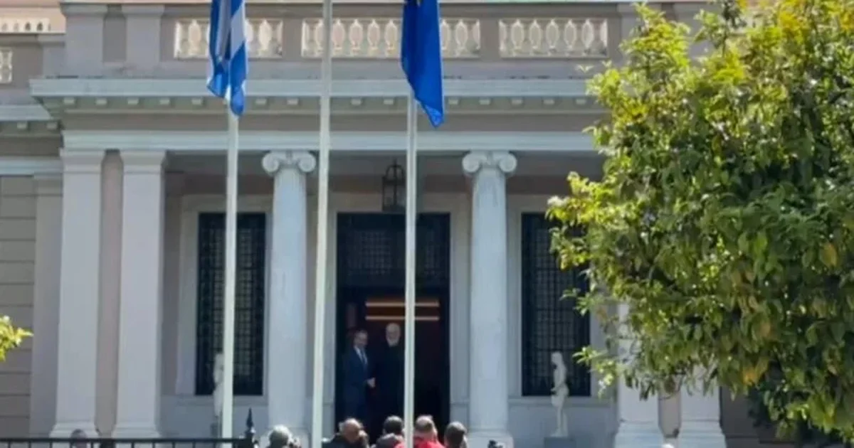 Vizita zyrtare në Athinë, kryeministri Edi Rama pritet nga Mitsotakis