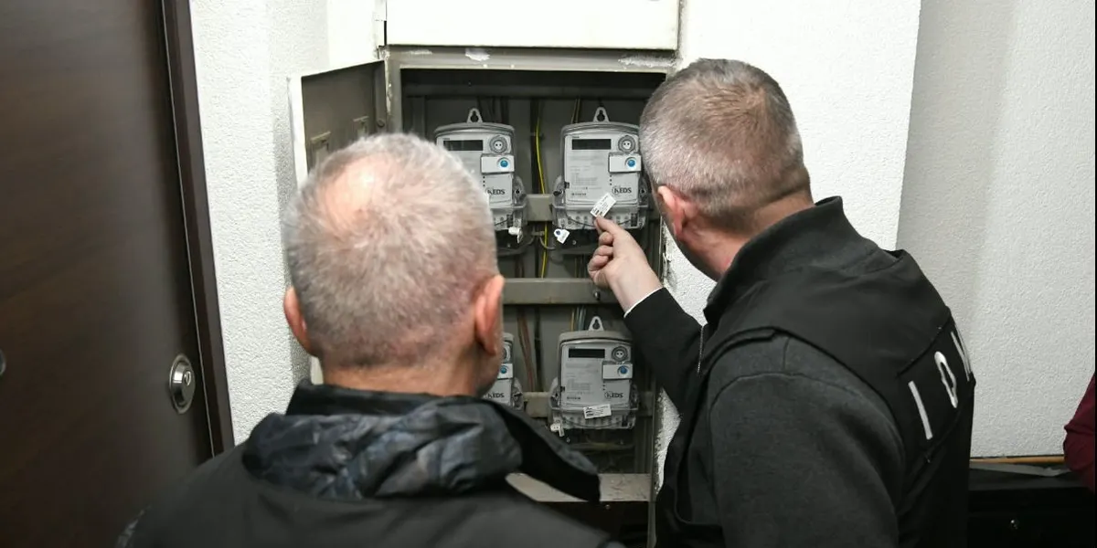 ZRRE: Po monitorojmë devijimet e mundshme në orët tarifore të energjisë elektrike