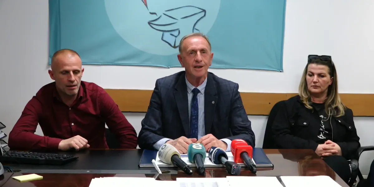 Sindikata e sektorit privat paralajmëron protestë më 1 maj,  kërkon rritje dhe pagën e 13-të