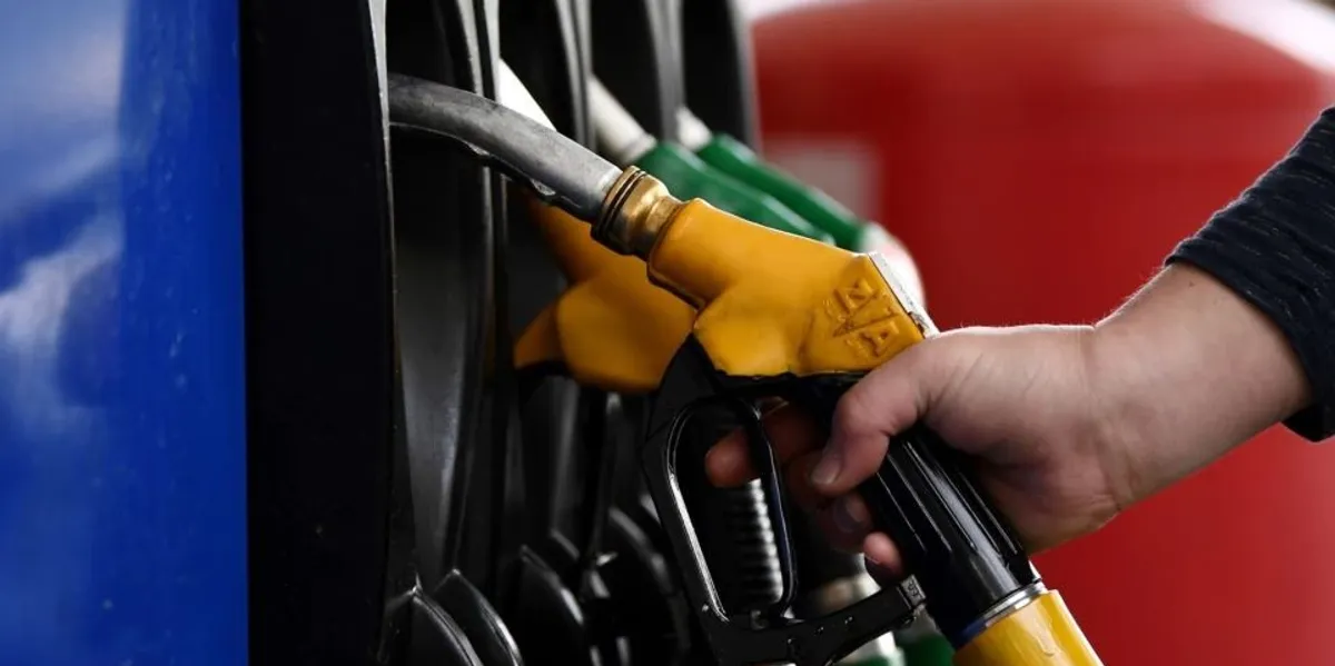 Kuvendi s’e miraton rezolutën për uljen e akcizës dhe heqjen e TVSH-së për naftën