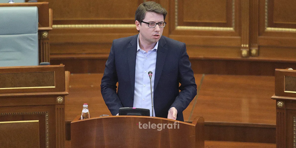 Murati i reagon Tahirit: Paga e 13-të në sektorin privat varet nga punëdhënësit, mund të rregullohet vetëm me ligj