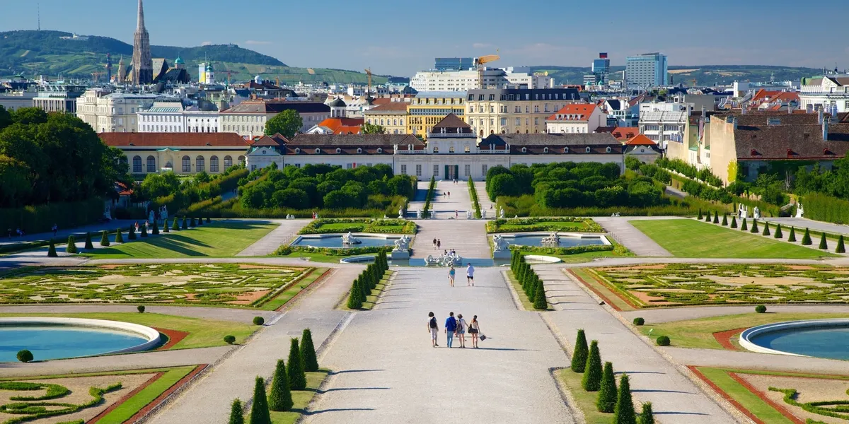 Vjena më afër se kurrë: Fluturime direkte nga Prishtina tri herë në javë