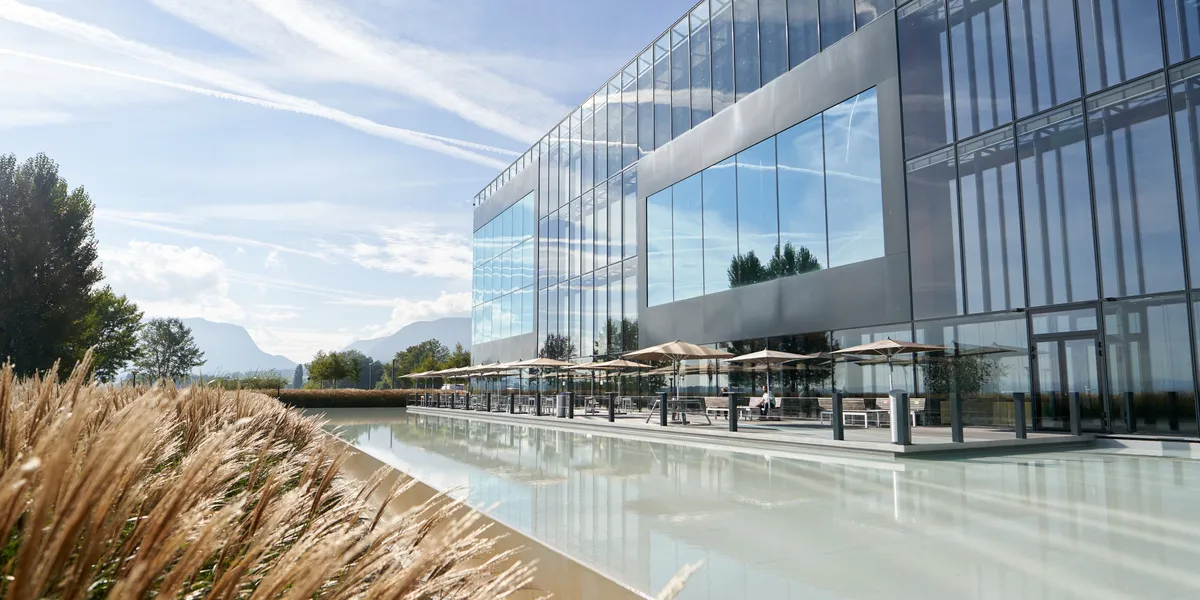 Philip Morris International (PMI) publikon raportin vjetor 2025: Progres i dukshëm dhe imatshëm drejt së ardhmes pa djegie