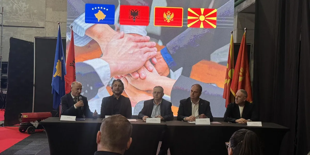 Bashkëpunimi ndërshqiptar në qendër të panairit të turizmit në Prishtinë