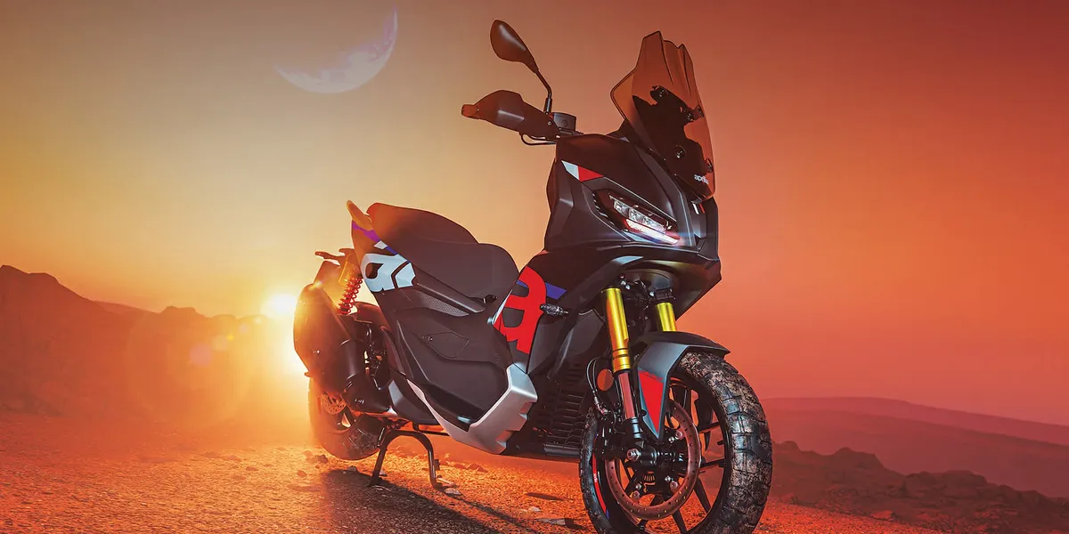 Adrenalina e MotoGP zbret në qytet: Aprilia SR-GT 400 prezantohet për herë të parë në Prishtina Mall!