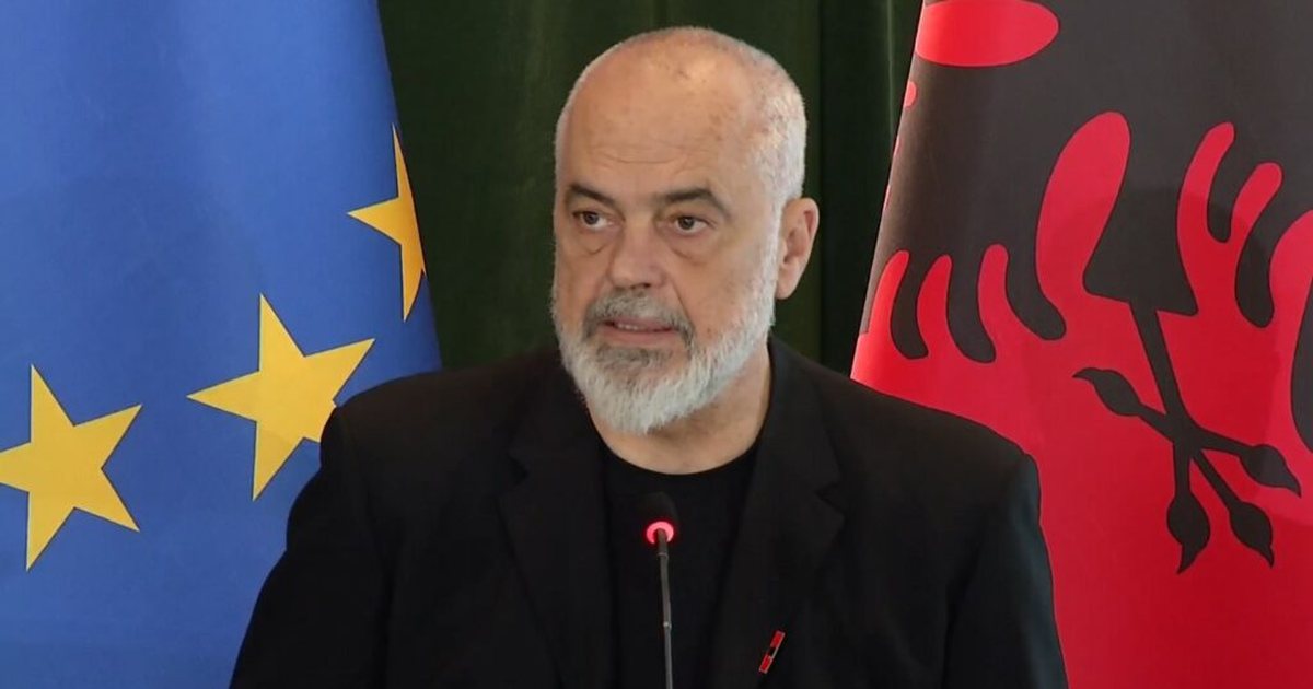 “Diella nuk fle”/ Rama: Asnjë nënpunës nuk do të ketë më në dorë letra, prokurimet me Inteligjencë Artificiale